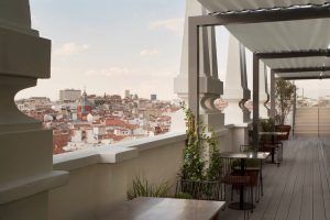 hotel con piscina en el centro de madrid